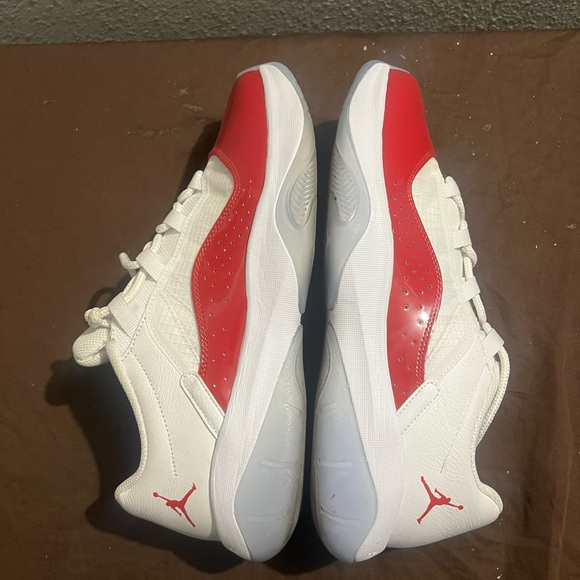 Nike Air Jordan Retro 11 Low CMFT Cherry - Picture 1 of 8